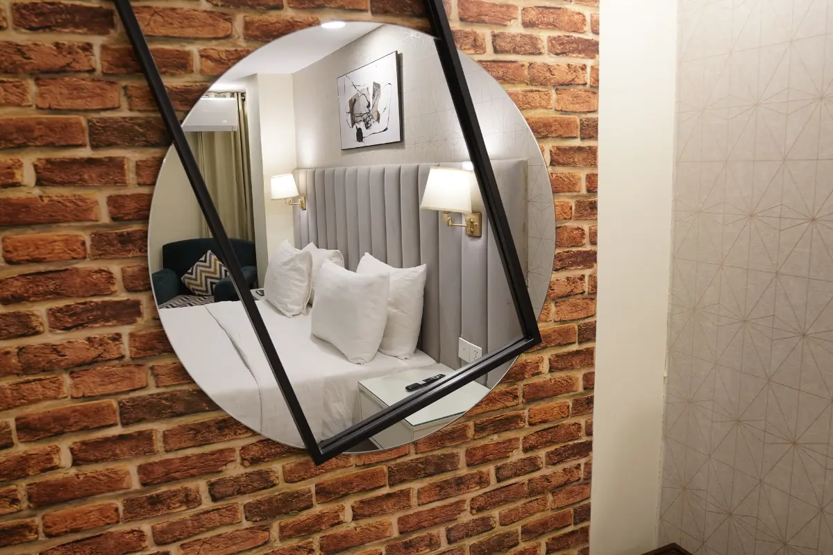 Standard Queen Room